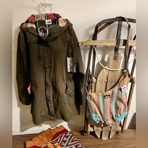 Kavu hooded jacket size XL